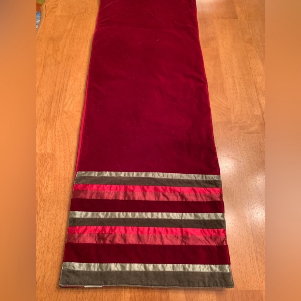 Christmas table runner